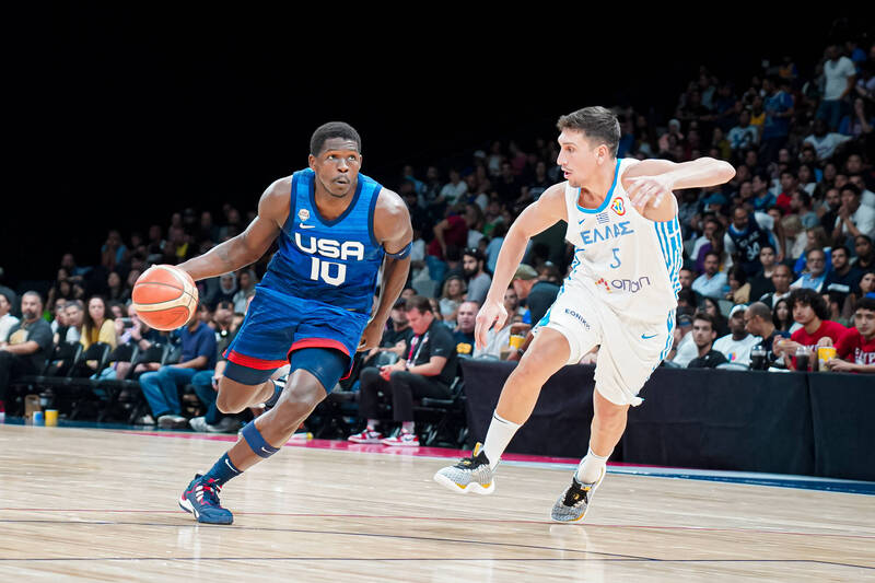 2023世界盃籃球賽／里夫斯秀技領軍　擊退希臘取得二連勝│FIBA│2023世界盃籃球賽│美國隊│